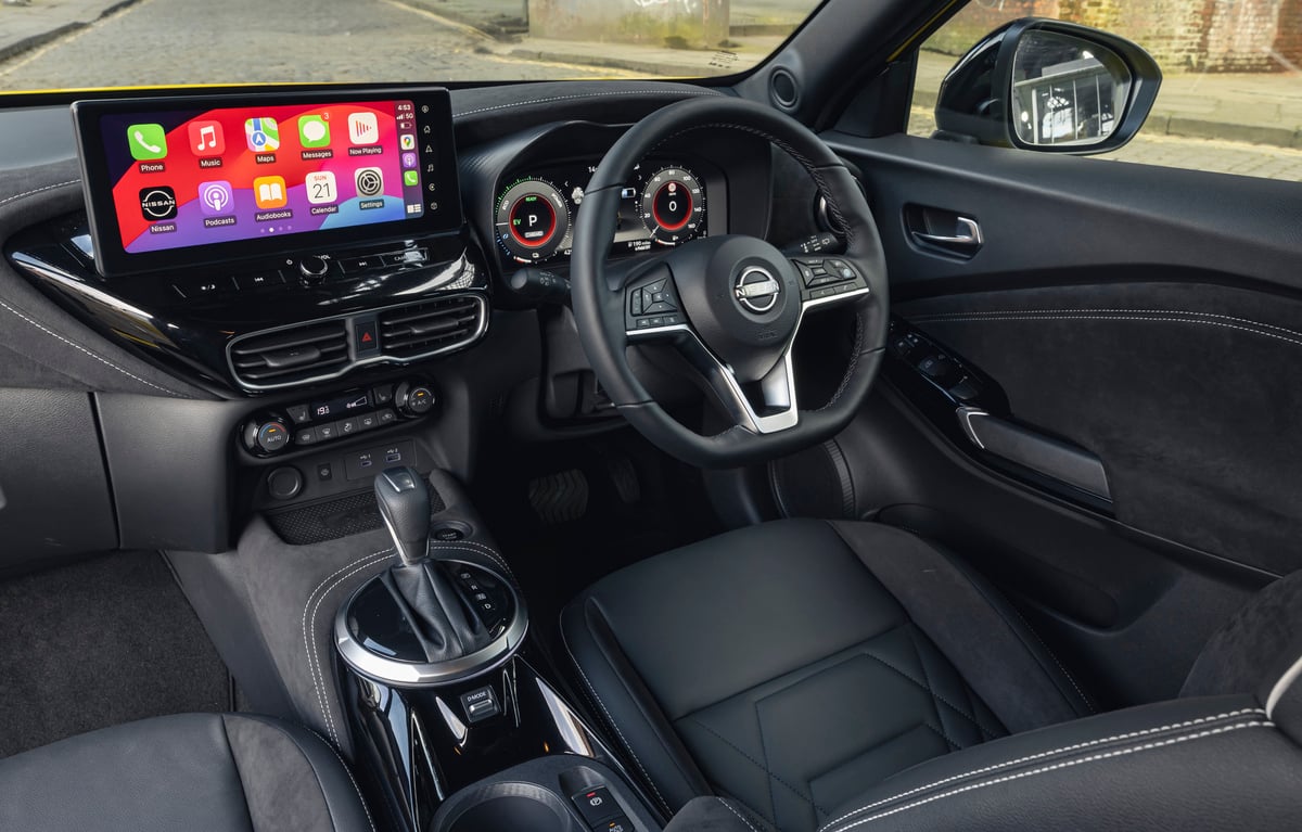 Nissan Juke Hybrid interior