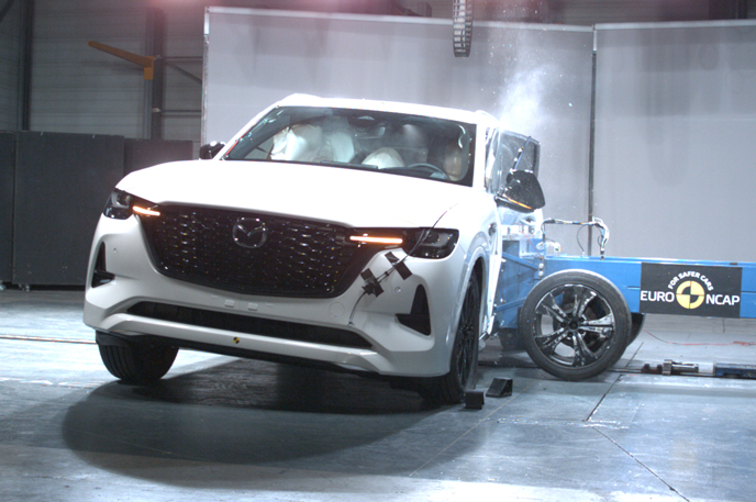 Mazda CX-80 crash test